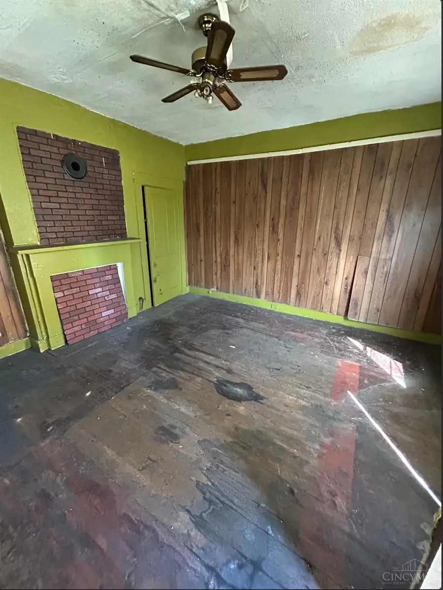 832 N Livingston Street, Cincinnati, OH 45214 - #3
