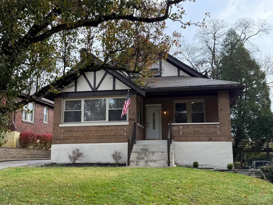 2942 Woodrow Avenue, Cincinnati, OH 45211 - #2