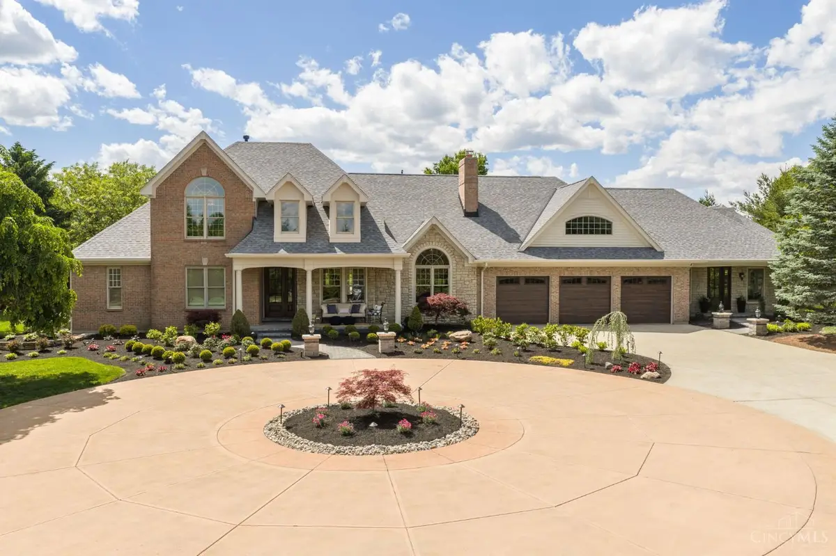 4389 N Mason Montgomery Road, Mason, OH 45040 - #1
