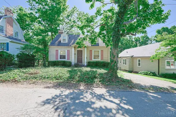 224 Charles Street, Wyoming, OH 45215