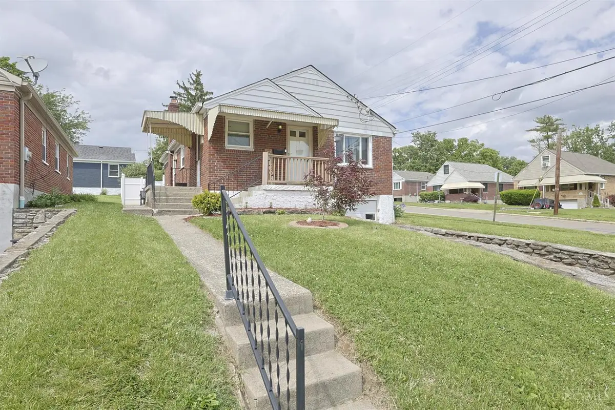4000 Homelawn Avenue, Cheviot, OH 45211 - #1
