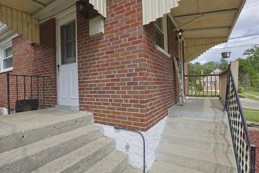 4000 Homelawn Avenue, Cheviot, OH 45211 - #3