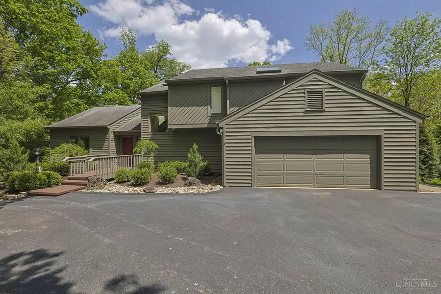 26 Trailbridge Drive, Blue Ash, OH 45241 - #2