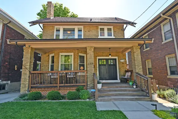 2208 Saint James Avenue, Cincinnati, OH 45206