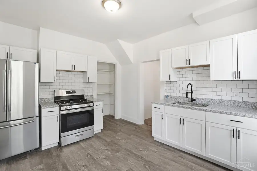 4569 N Edgewood Avenue, Cincinnati, OH 45232 - #2