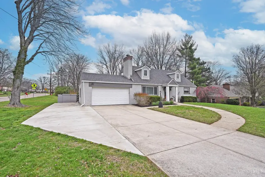 10178 Zig Zag Road, Blue Ash, OH 45242 - #2