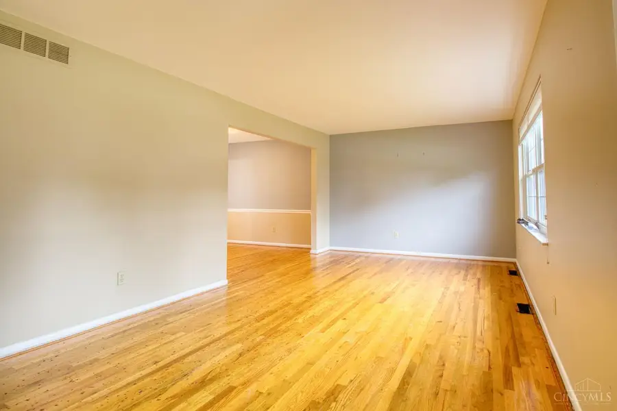 1667 Clemson Circle, Cincinnati, OH 45255 - #3