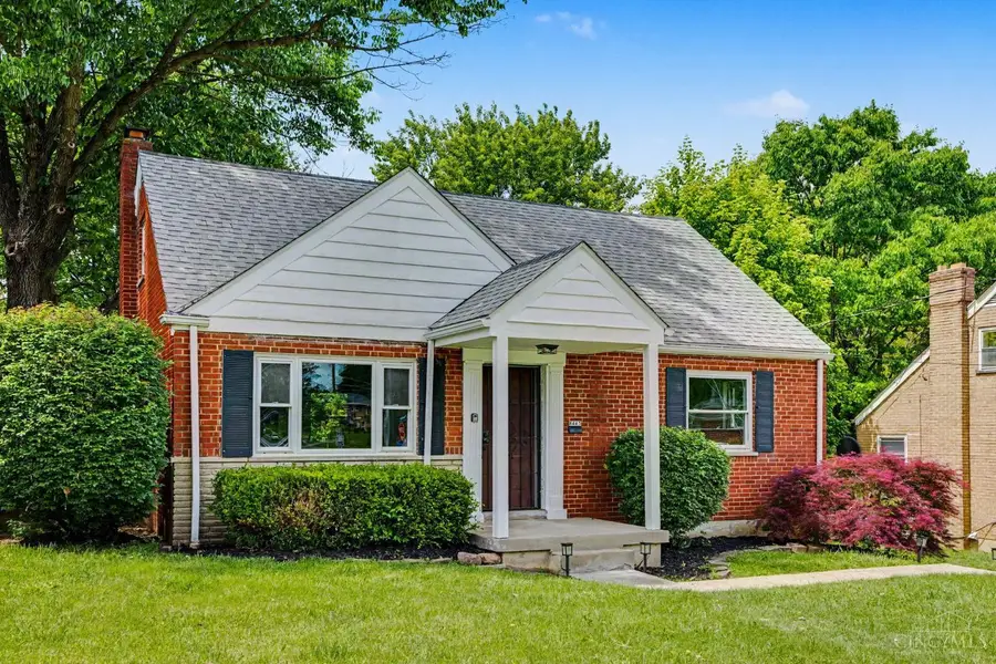 8465 Mockingbird Lane, Finneytown, OH 45231 - #2