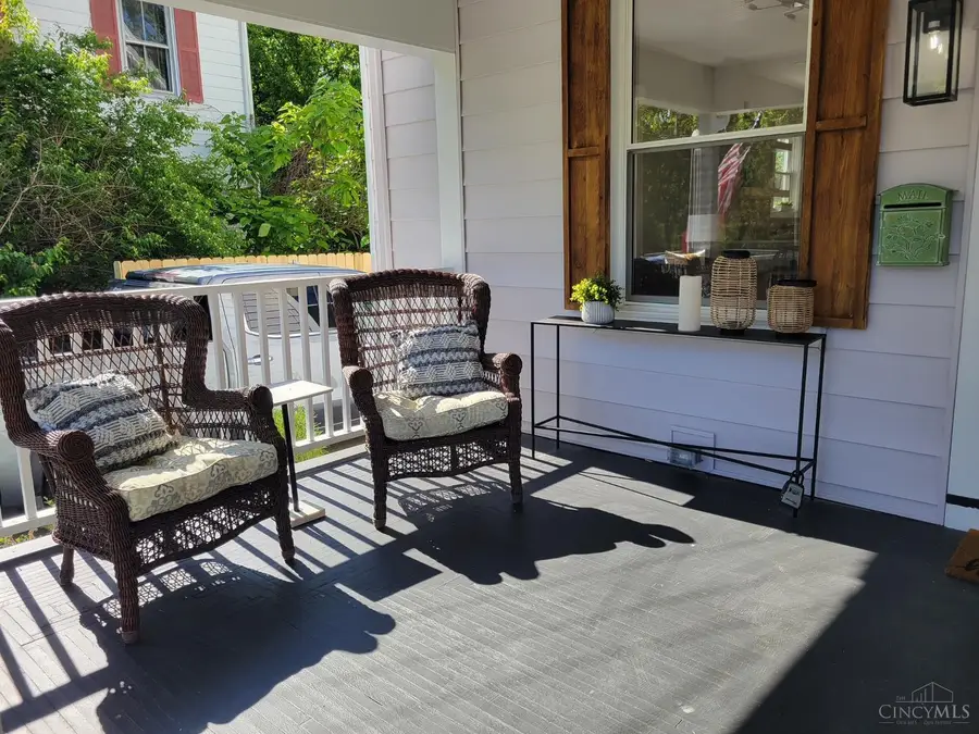 103 W Sharon Road, Glendale, OH 45246 - #2