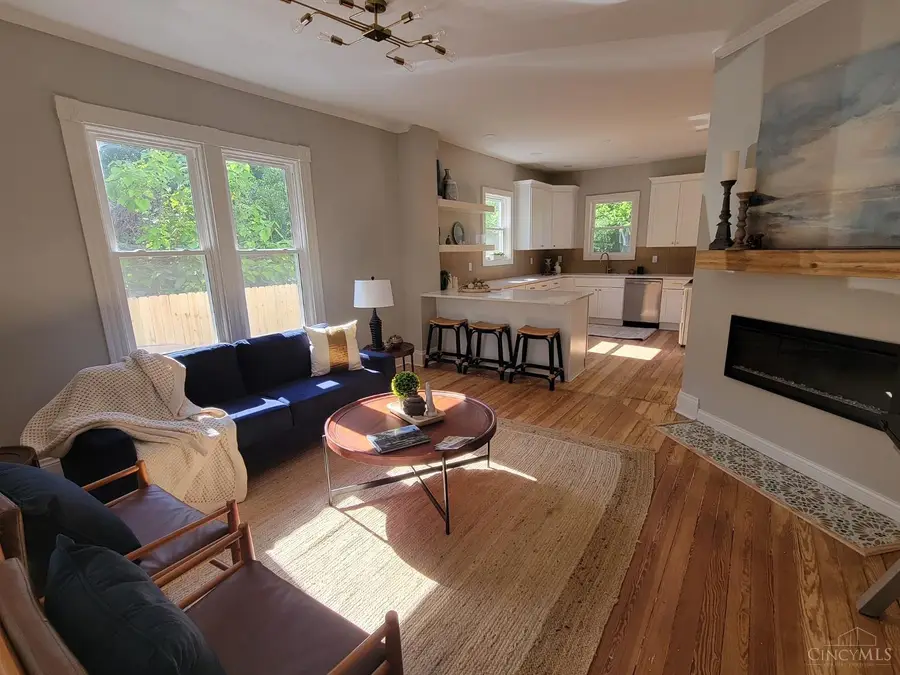 103 W Sharon Road, Glendale, OH 45246 - #3