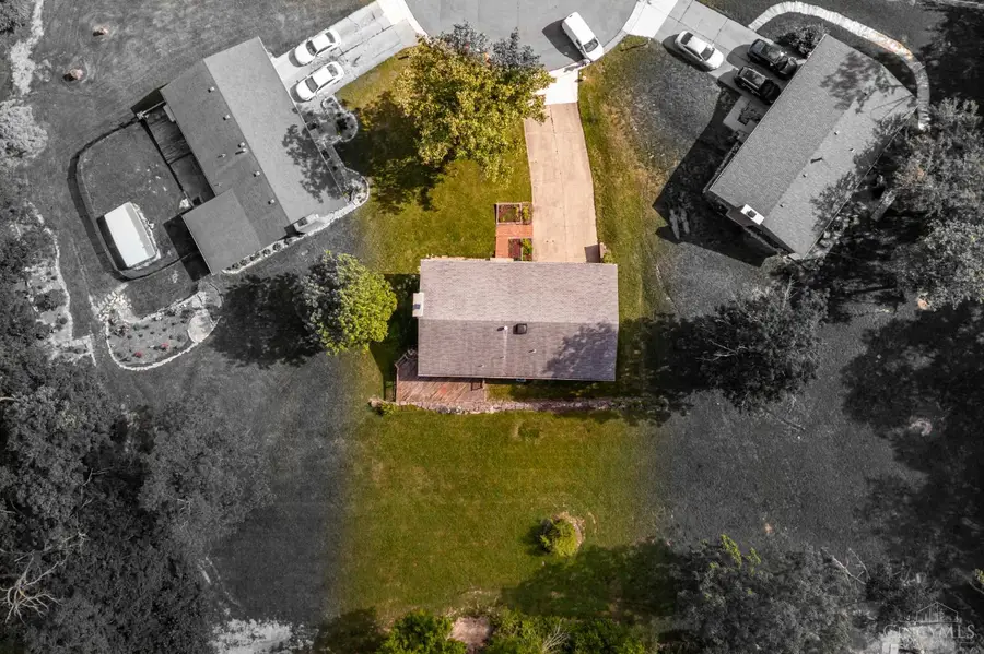860 Lea Castle Place, Miamisburg, OH 45342 - #3