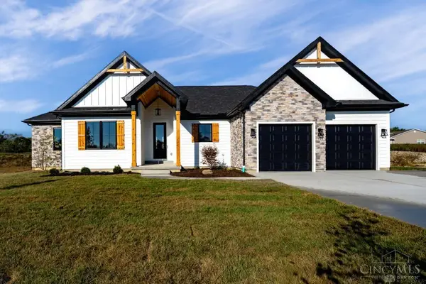 755 Lake Bluff Court, Lebanon, OH 45036