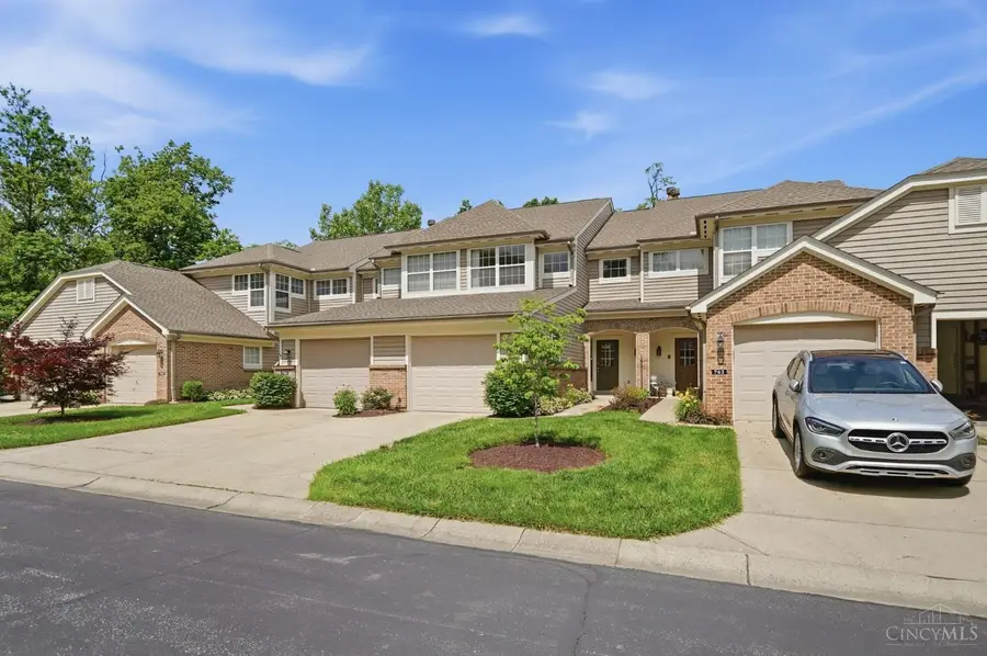 764 Southmeadow Circle, Finneytown, OH 45231 - #2