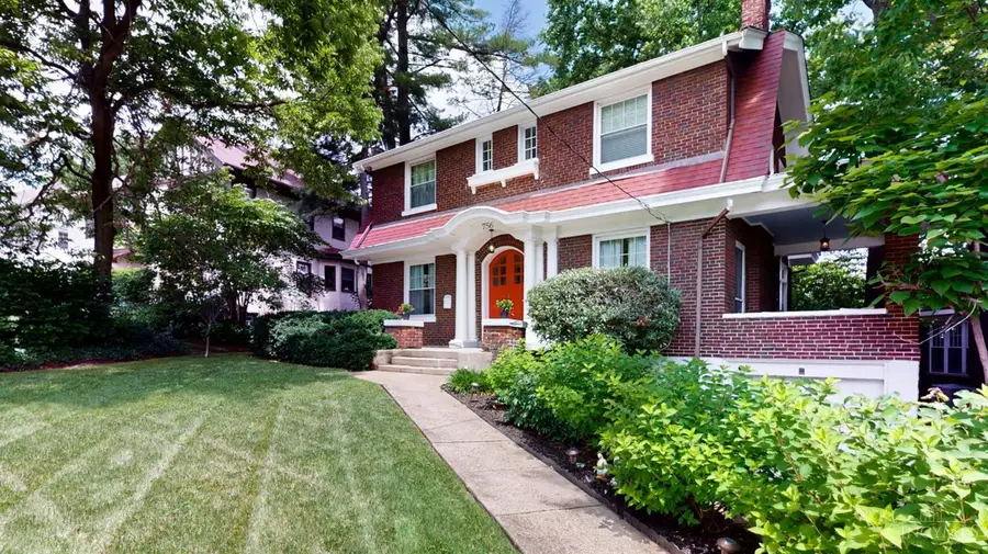 756 Clinton Springs Avenue, Cincinnati, OH 45229 - #2
