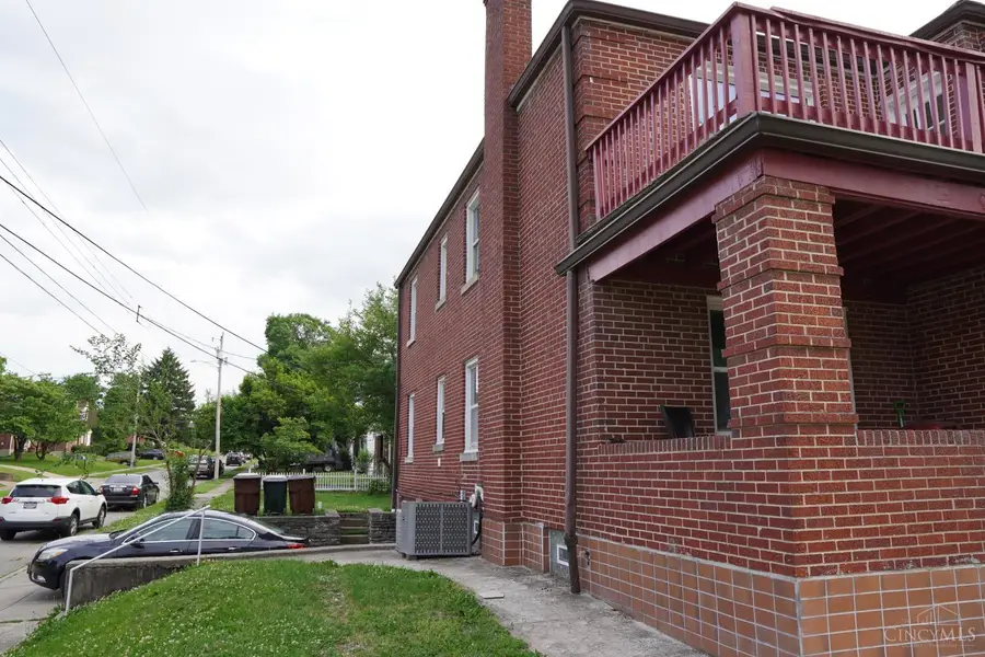 2345 Losantiville Avenue, Golf Manor, OH 45237 - #2