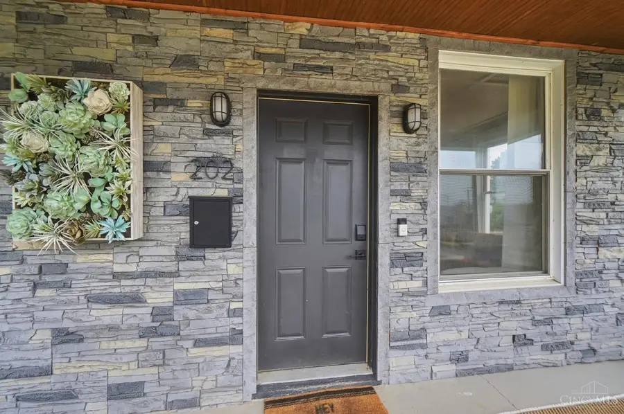 202 Warwick Avenue, Hamilton, OH 45013 - #3