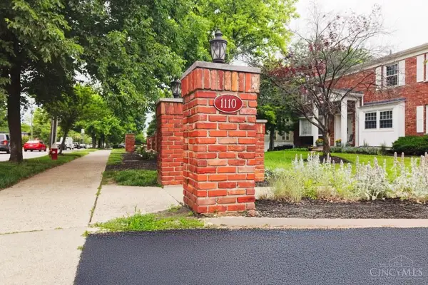1110 Springfield Pike #15, Wyoming, OH 45215