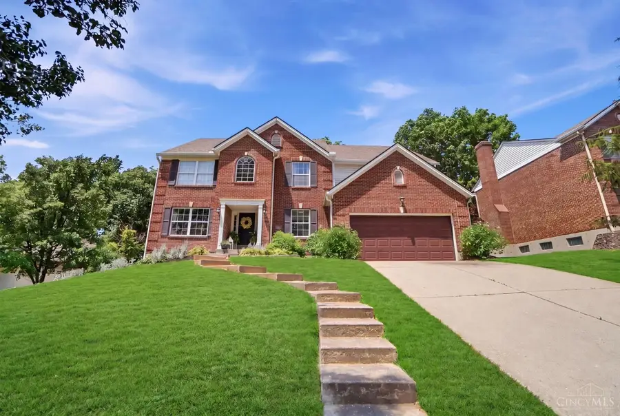225 W Stoneridge Drive, Milford, OH 45150 - #3