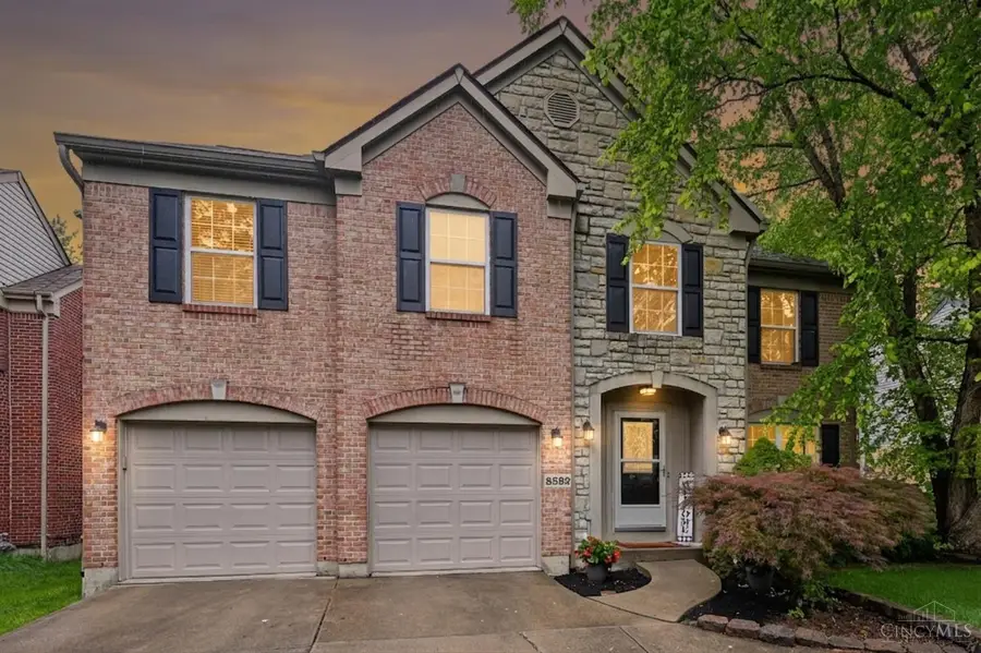 8592 Sunmont Drive, Forestville, OH 45255 - #2