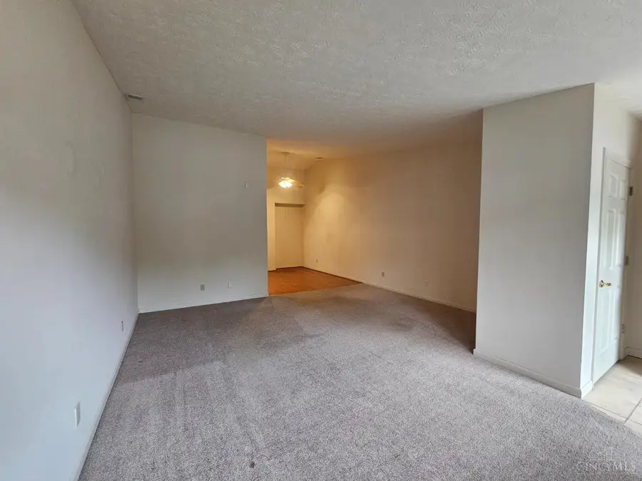 5175 North Bend Crossing, Green, OH 45247 - #3