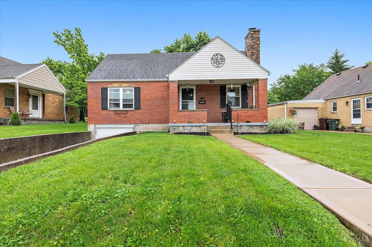 952 Lawn Avenue, Hamilton, OH 45013 - #1