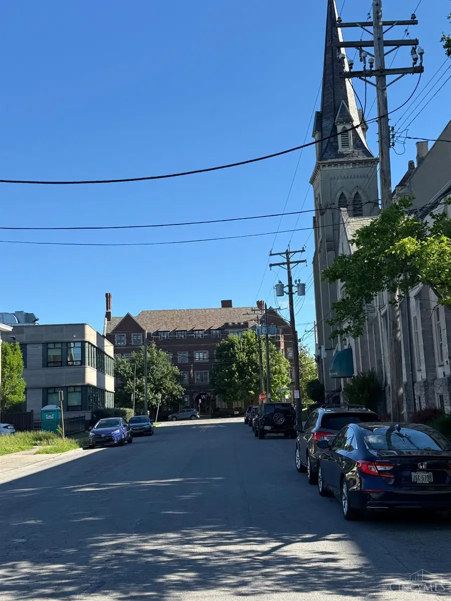 2410 Ashland Avenue, Cincinnati, OH 45206 - #2