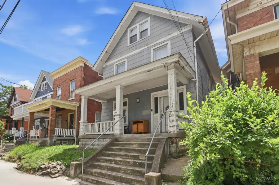 219 Atkinson Street, Cincinnati, OH 45219 - #2