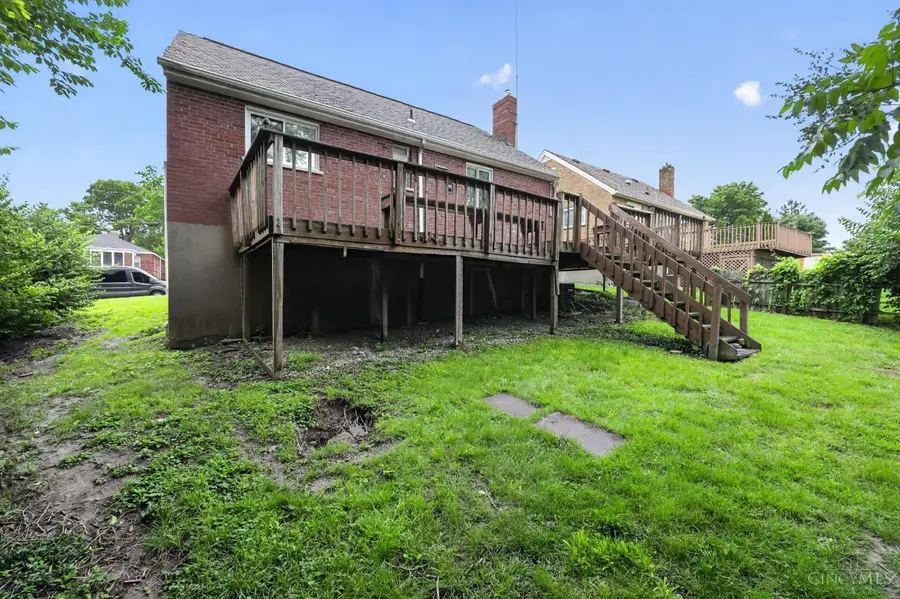 6331 Stover Avenue, Golf Manor, OH 45251 - #2