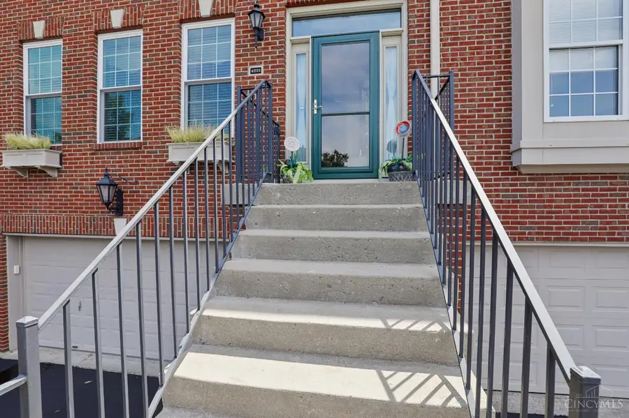4221 St Andrews Place, Blue Ash, OH 45236 - #3