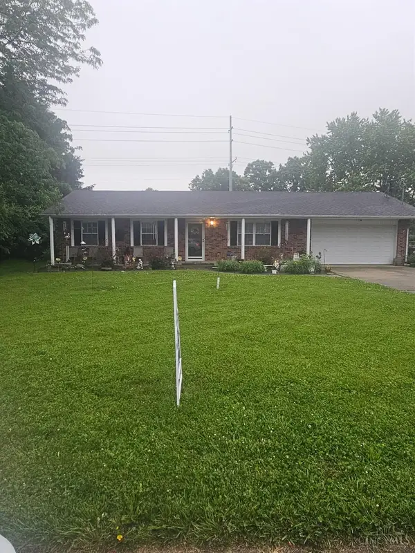 8233 Meadowlark Drive, Carlisle, OH 45005