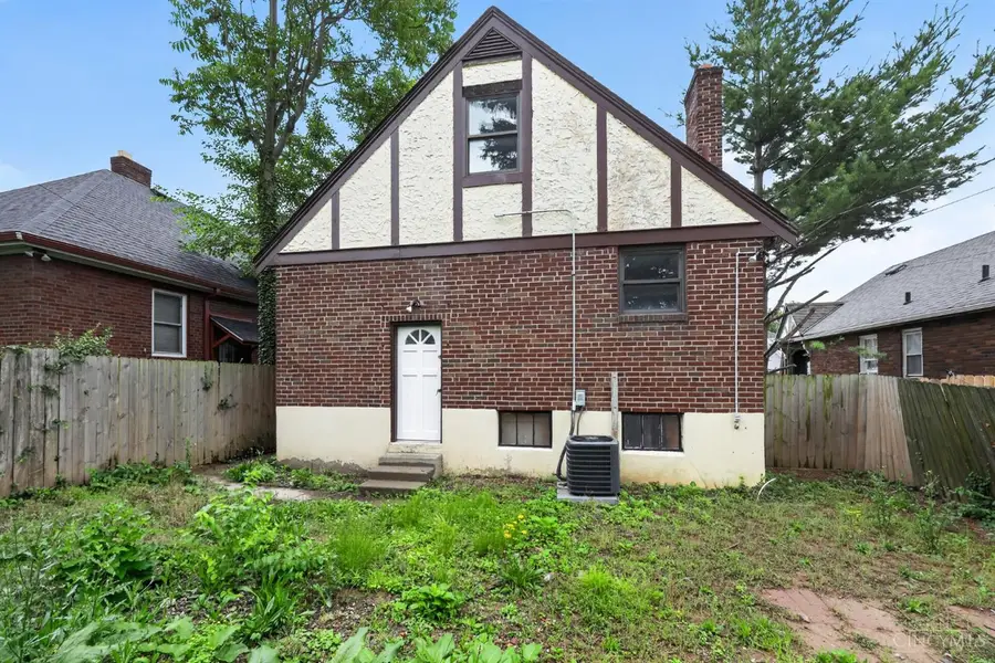 1818 Lawn Avenue, Cincinnati, OH 45237 - #2