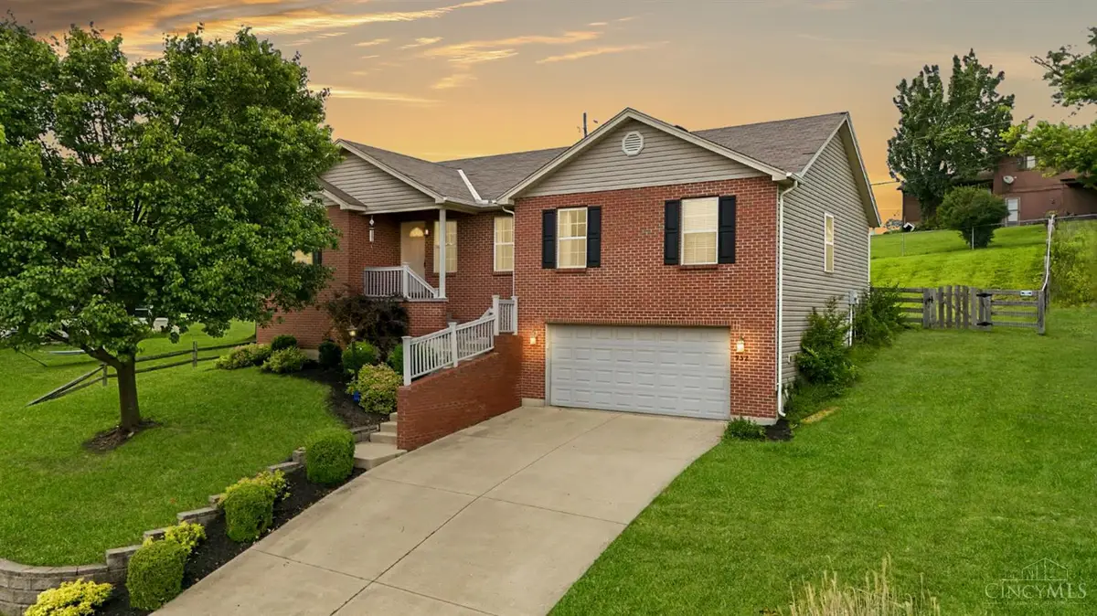 952 Golfview Drive, Hamilton, OH 45013 - #1