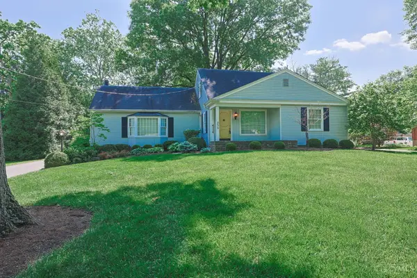 258 Hilltop Lane, Wyoming, OH 45215
