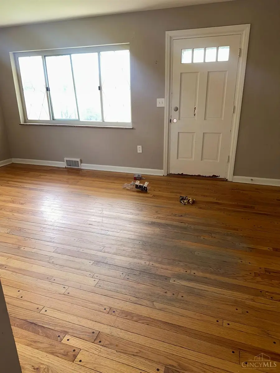 417 Elm St, Cincinnati, OH 45238 - #2