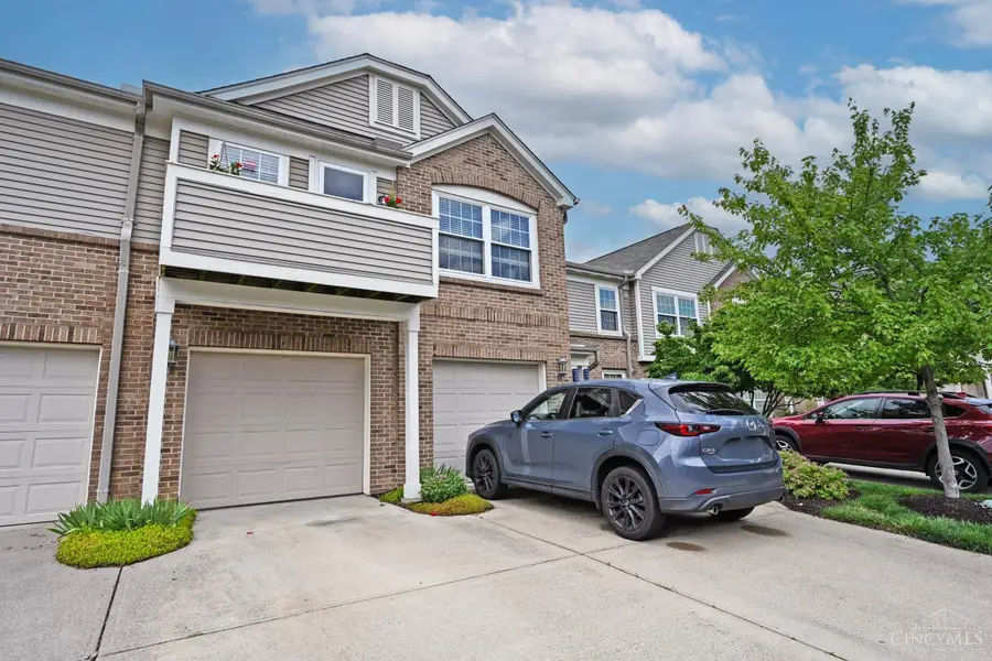 7905 Ramble View #301, Finneytown, OH 45231 - #3
