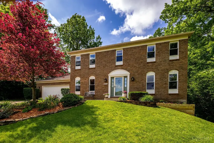 8072 Golfview Court, West Chester, OH 45069 - #2