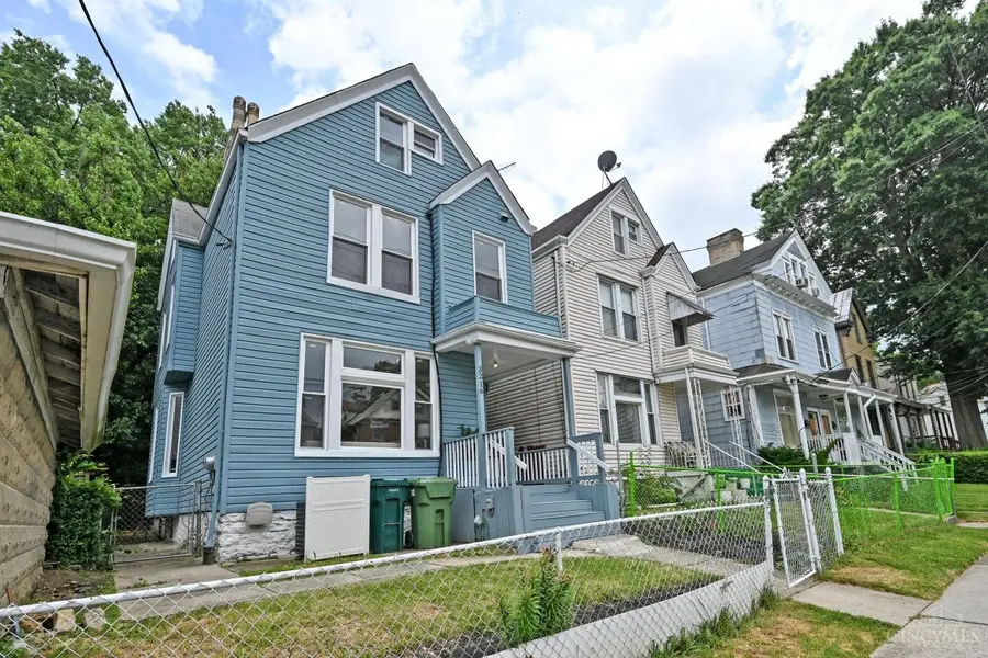 3216 Hackberry Street, Cincinnati, OH 45207 - #2