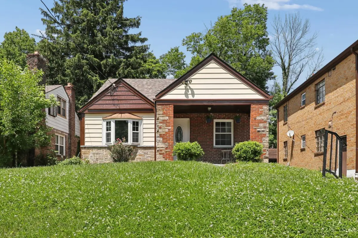 2652 Cedarbrook Drive, Golf Manor, OH 45237 - #1