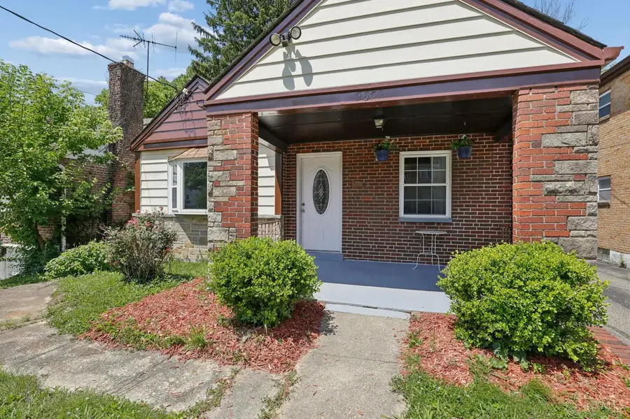 2652 Cedarbrook Drive, Golf Manor, OH 45237 - #2