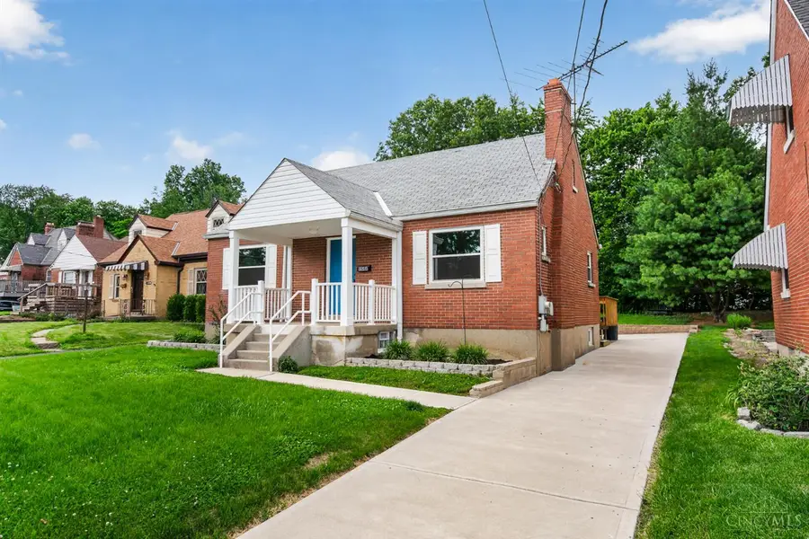 5544 Raceview Avenue, Cincinnati, OH 45248 - #3