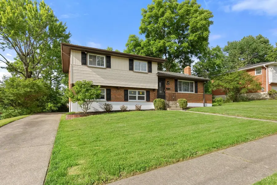 9164 Cherry Blossom Lane, Springfield, OH 45231 - #2
