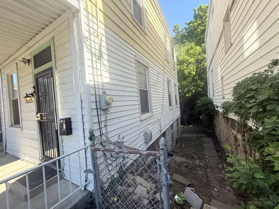 718 Greenwood Avenue, Cincinnati, OH 45229 - #2