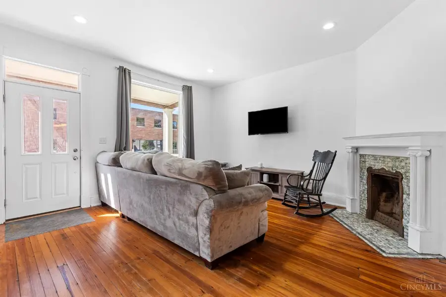 249 Mccullough Street, Cincinnati, OH 45226 - #3