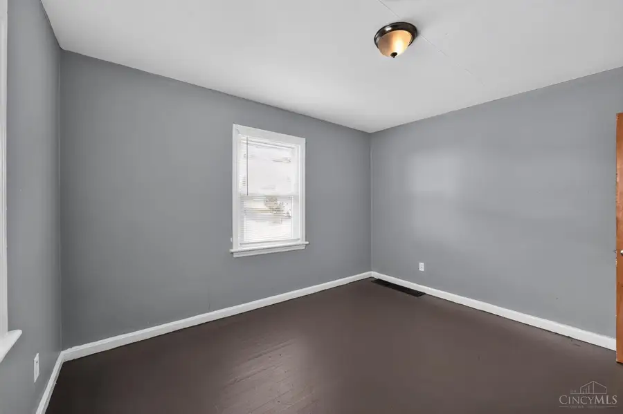 1723 Ashbrook Drive, Cincinnati, OH 45238 - #2