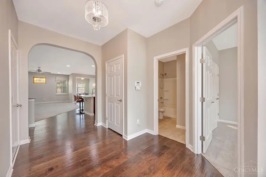 10125 Arnold Drive, Woodlawn, OH 45215 - #2