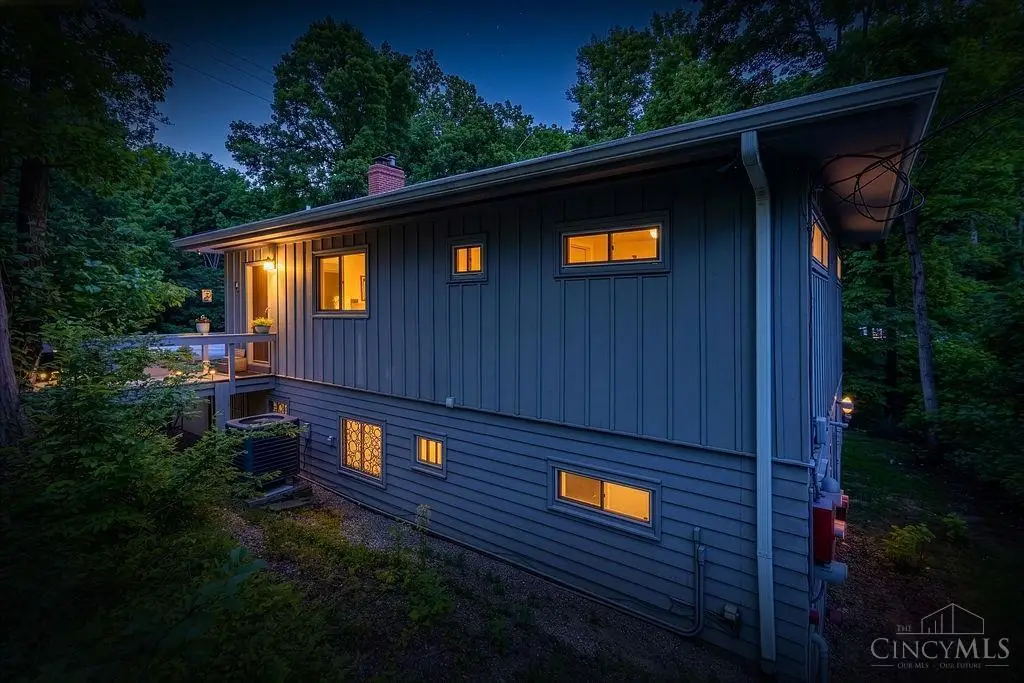 415 W Galbraith Road, Wyoming, OH 45215 - #1