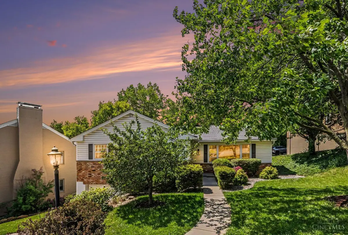 1034 Clifton Hills Avenue, Cincinnati, OH 45220 - #1