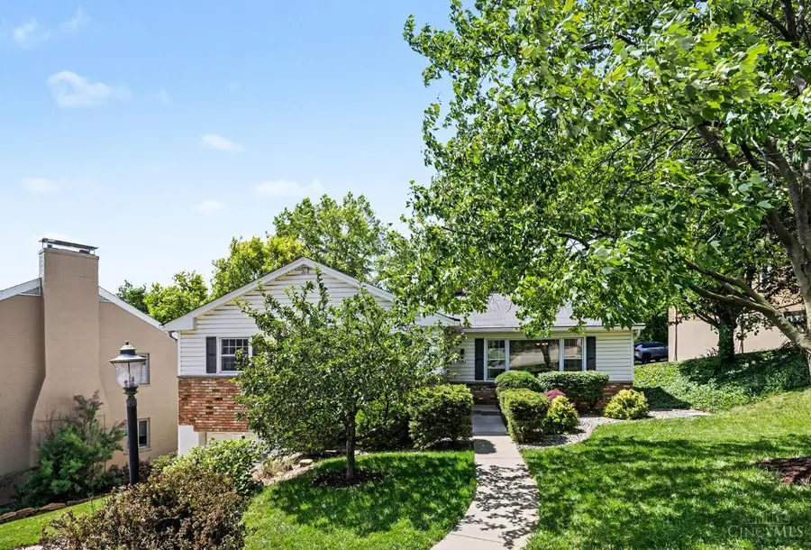 1034 Clifton Hills Avenue, Cincinnati, OH 45220 - #2