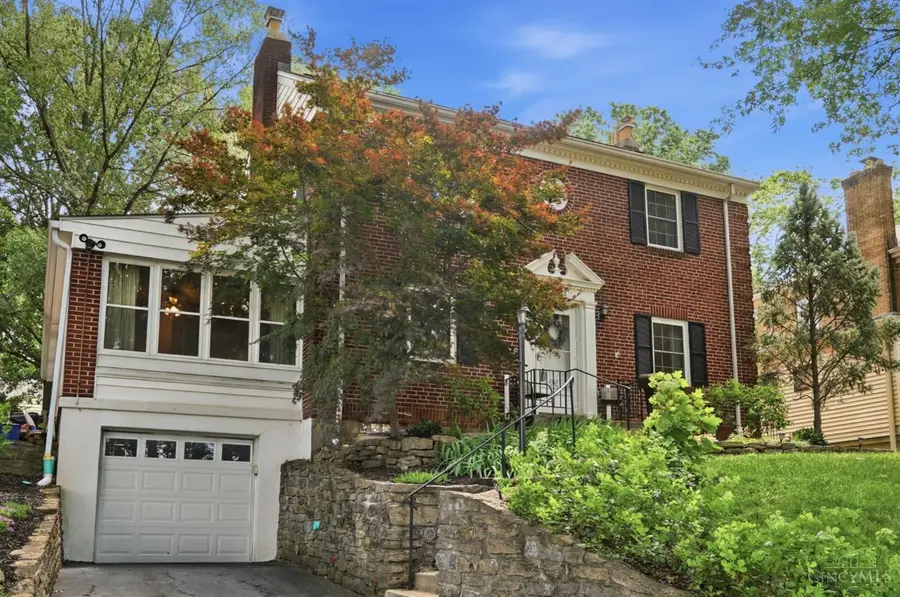 2712 Ridgewood Avenue, Ridgewood, OH 45213 - #2