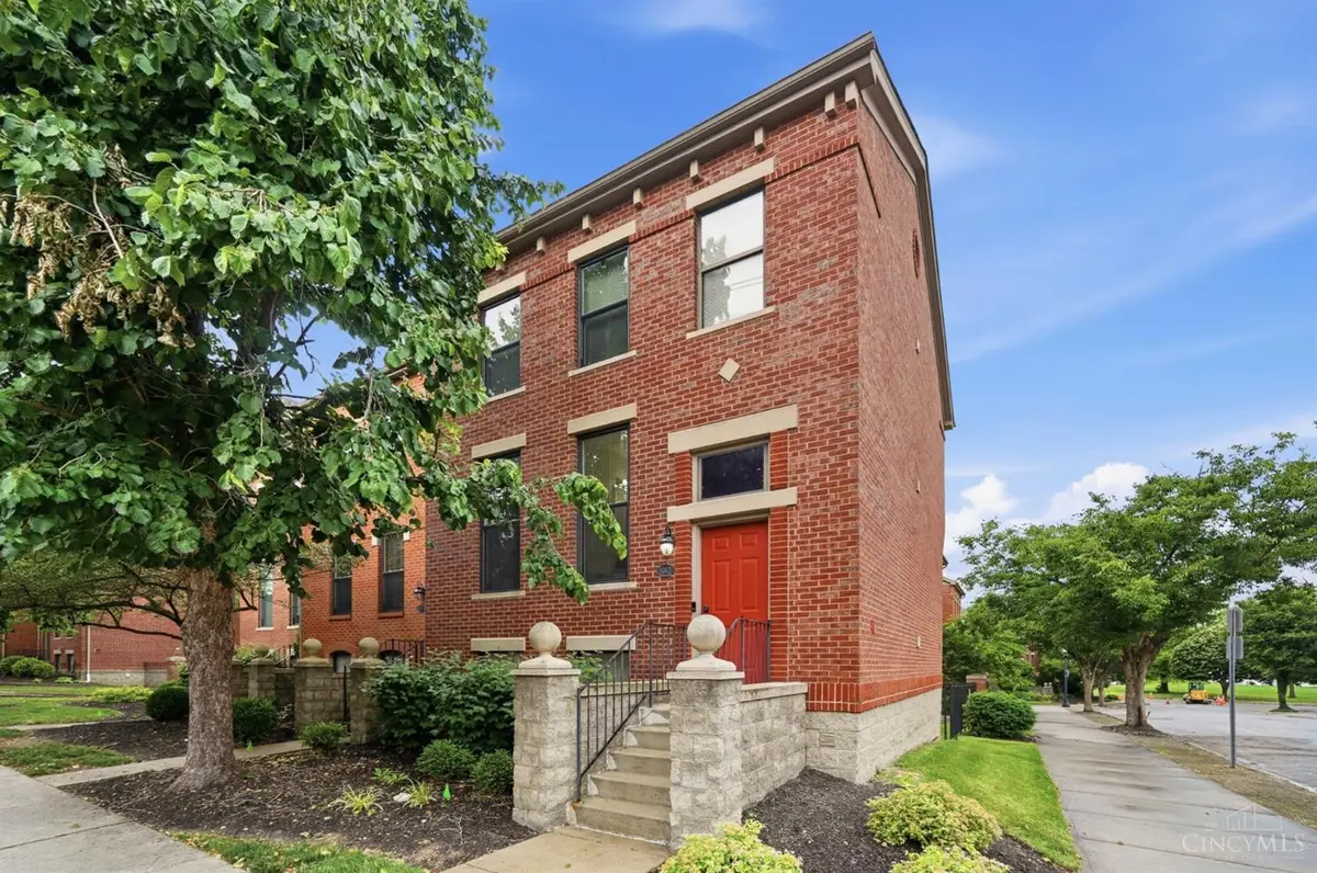 1013 John Street, Cincinnati, OH 45203 - #1